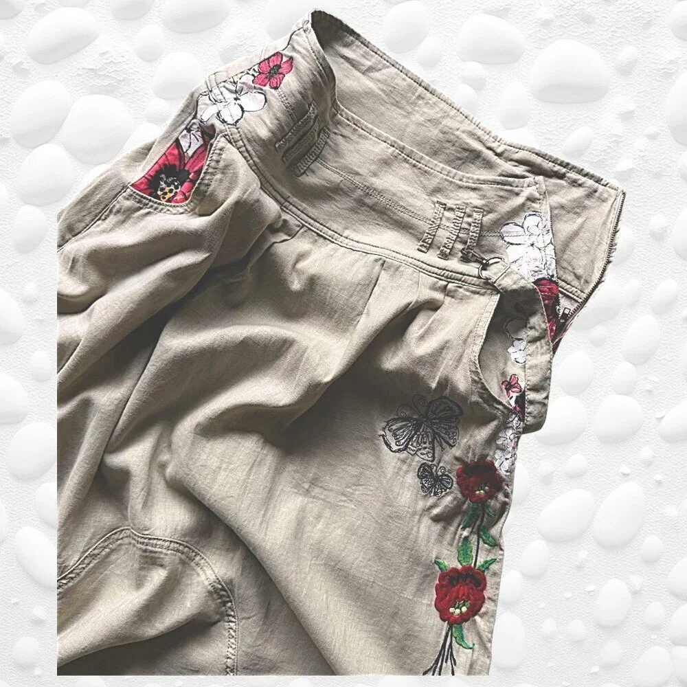 “Beige Butterfly & Bloom Boho Pants – Desigual Size S - 26" waist - Picture 4 of 13